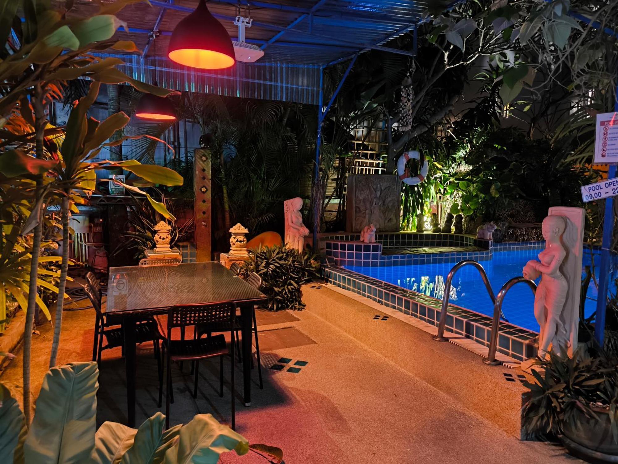 Seven Seas Hotel Patong Ngoại thất bức ảnh