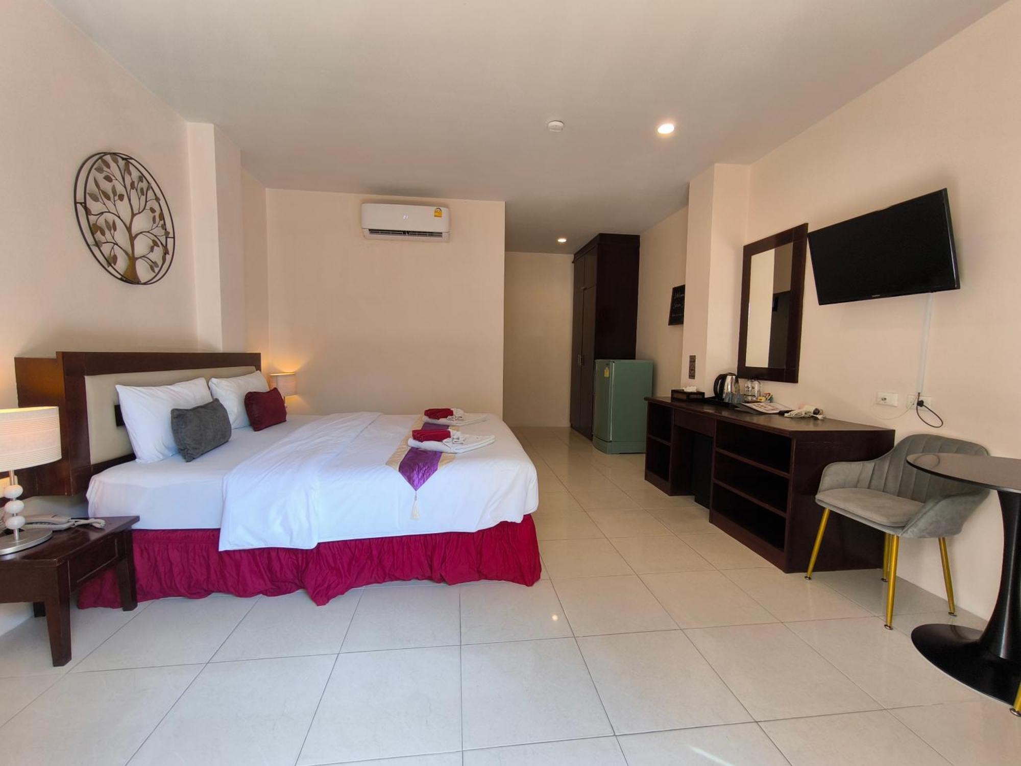 Seven Seas Hotel Patong Ngoại thất bức ảnh